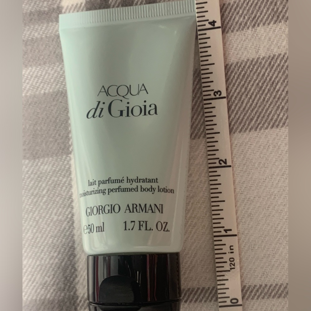 Giorio Armani Acqua di Gioia Mini Set (Sorry, No Offers Accepted) - Picture 15 of 16